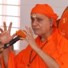Poojya Swamiji delivering the Gurupoornima message